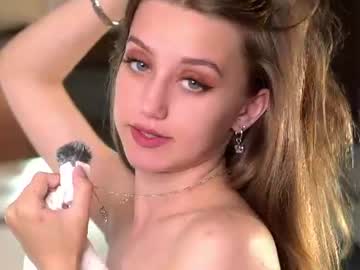 lovvmenow live cam