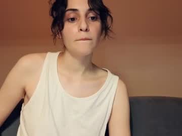 wonderland_stia live cam
