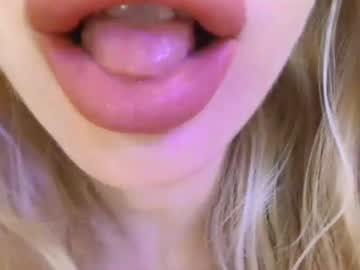 velvet_kissx live cam